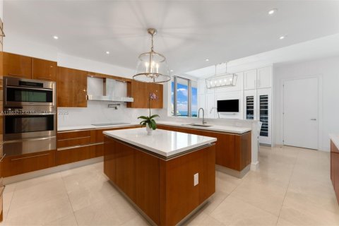 Купить кондоминиум в Майами, Флорида 3 спальни, 405.98м2, № 1980807 - фото 5