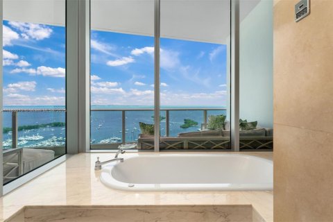 Купить кондоминиум в Майами, Флорида 3 спальни, 405.98м2, № 1980807 - фото 9