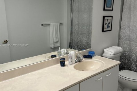 Condominio en alquiler en Sunny Isles Beach, Florida, 2 dormitorios, 123.56 m2 № 2255858 - foto 8
