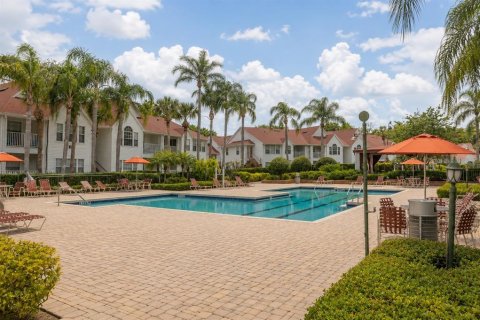 Condo in Orlando, Florida, 1 bedroom  № 2204426 - photo 13