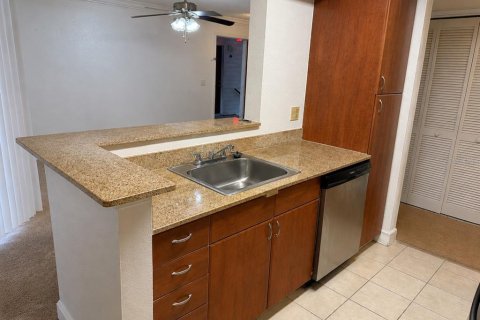 Condo in Orlando, Florida, 1 bedroom  № 2204426 - photo 6
