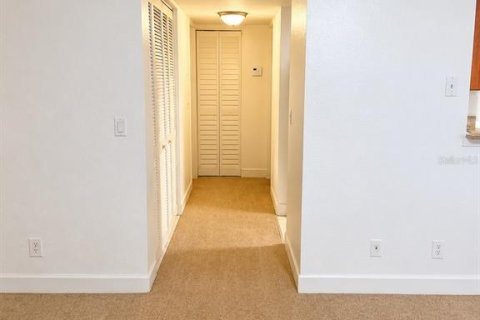 Condo in Orlando, Florida, 1 bedroom  № 2204426 - photo 8