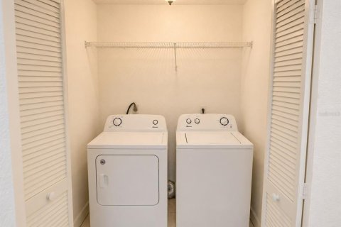 Condo in Orlando, Florida, 1 bedroom  № 2204426 - photo 11