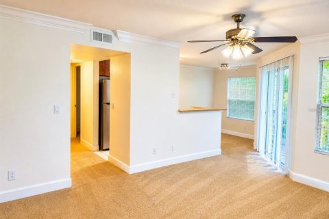 Condo in Orlando, Florida, 1 bedroom  № 2204426 - photo 4