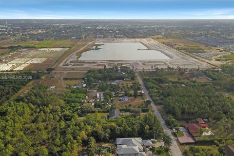 Terrain à vendre à Florida City, Floride № 1999035 - photo 12