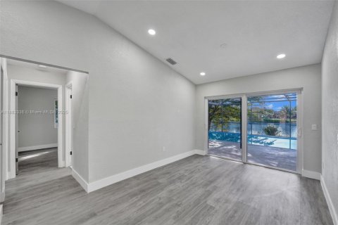 Villa ou maison à vendre à Pembroke Pines, Floride: 3 chambres, 144.93 m2 № 1929670 - photo 11
