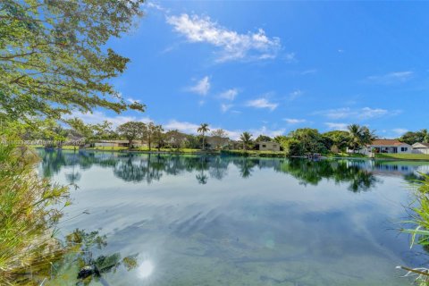 Casa en venta en Pembroke Pines, Florida, 3 dormitorios, 144.93 m2 № 1929670 - foto 28