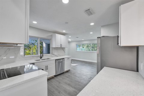 Villa ou maison à vendre à Pembroke Pines, Floride: 3 chambres, 144.93 m2 № 1929670 - photo 14