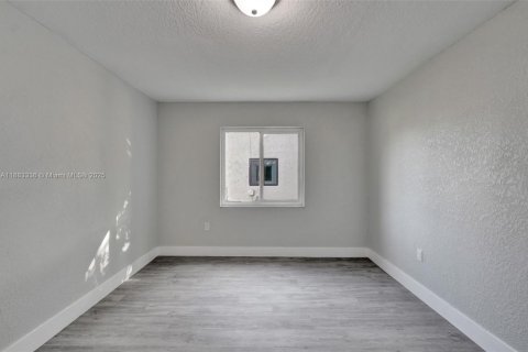 Villa ou maison à vendre à Pembroke Pines, Floride: 3 chambres, 144.93 m2 № 1929670 - photo 25