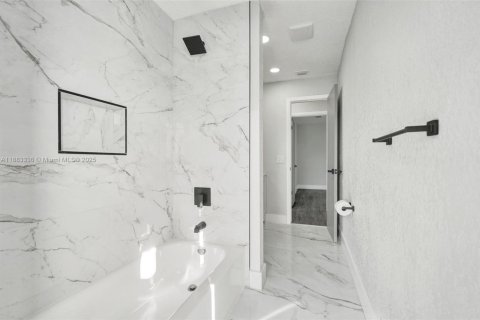 Villa ou maison à vendre à Pembroke Pines, Floride: 3 chambres, 144.93 m2 № 1929670 - photo 19