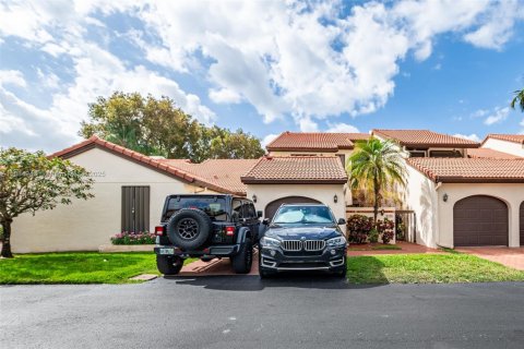 Touwnhouse à vendre à Doral, Floride: 2 chambres, 198.81 m2 № 1930405 - photo 4