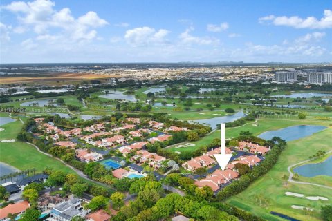 Touwnhouse à vendre à Doral, Floride: 2 chambres, 198.81 m2 № 1930405 - photo 30