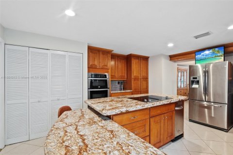 Touwnhouse à vendre à Doral, Floride: 2 chambres, 198.81 m2 № 1930405 - photo 19
