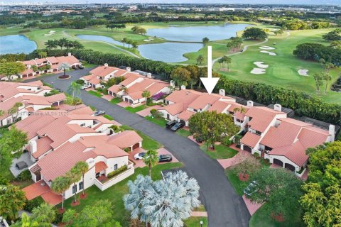 Touwnhouse à vendre à Doral, Floride: 2 chambres, 198.81 m2 № 1930405 - photo 29