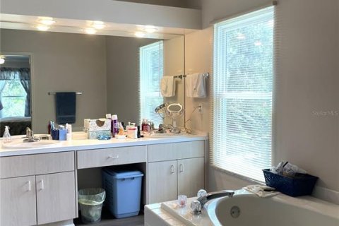 Casa en venta en Tampa, Florida, 4 dormitorios, 206.24 m2 № 2207803 - foto 8