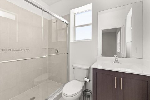 Снять в аренду таунхаус в Хомстед, Флорида 3 спальни, 129.41м2, № 1959446 - фото 17