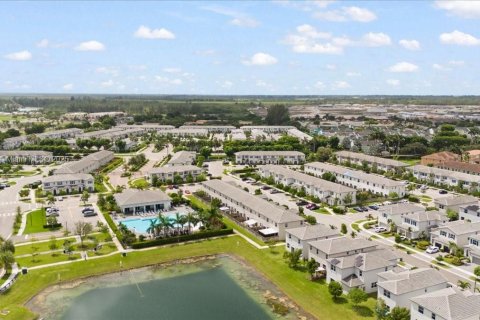 Снять в аренду таунхаус в Хомстед, Флорида 3 спальни, 129.41м2, № 1959446 - фото 23