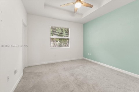 Снять в аренду таунхаус в Хомстед, Флорида 3 спальни, 129.41м2, № 1959446 - фото 15