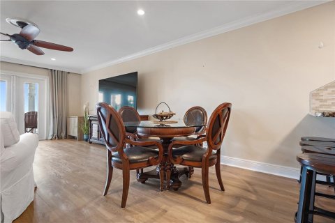 Adosado en venta en Saint Petersburg, Florida, 3 dormitorios, 133.5 m2 № 1910859 - foto 9