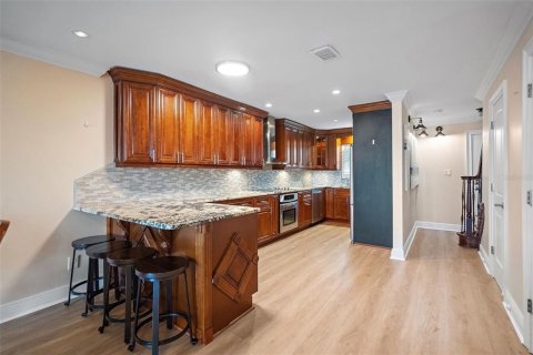 Adosado en venta en Saint Petersburg, Florida, 3 dormitorios, 133.5 m2 № 1910859 - foto 5