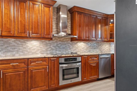 Adosado en venta en Saint Petersburg, Florida, 3 dormitorios, 133.5 m2 № 1910859 - foto 6