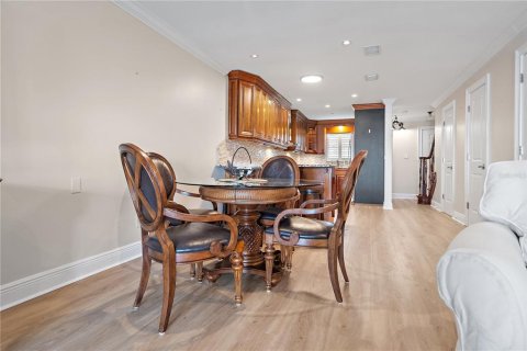 Adosado en venta en Saint Petersburg, Florida, 3 dormitorios, 133.5 m2 № 1910859 - foto 8