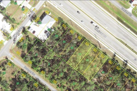 Terreno en venta en Port Charlotte, Florida № 1767438 - foto 1