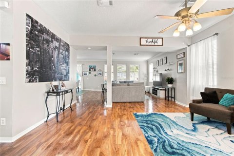House in Wesley Chapel, Florida 4 bedrooms, 211.63 sq.m. № 2312428 - photo 6