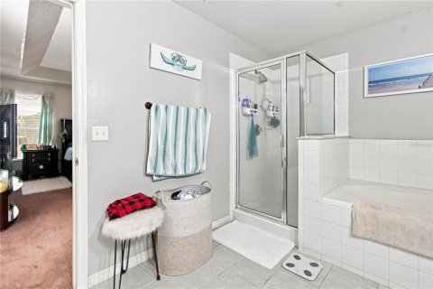 House in Wesley Chapel, Florida 4 bedrooms, 211.63 sq.m. № 2312428 - photo 19