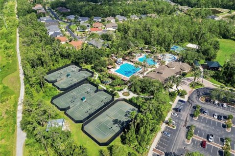 House in Wesley Chapel, Florida 4 bedrooms, 211.63 sq.m. № 2312428 - photo 4