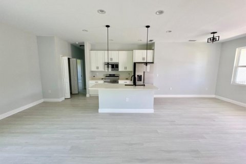 Casa en venta en Ocala, Florida, 4 dormitorios, 151.99 m2 № 1789807 - foto 9