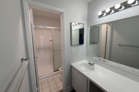 Copropriété à louer à Tamarac, Floride: 2 chambres, 100.43 m2 № 2247975 - photo 2