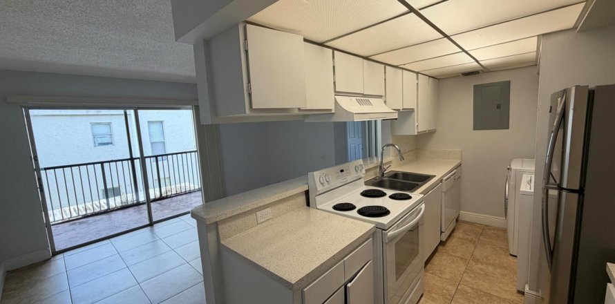 Condo à Tamarac, Floride, 2 chambres № 2247975