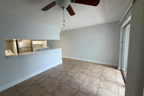 Copropriété à louer à Tamarac, Floride: 2 chambres, 100.43 m2 № 2247975 - photo 10