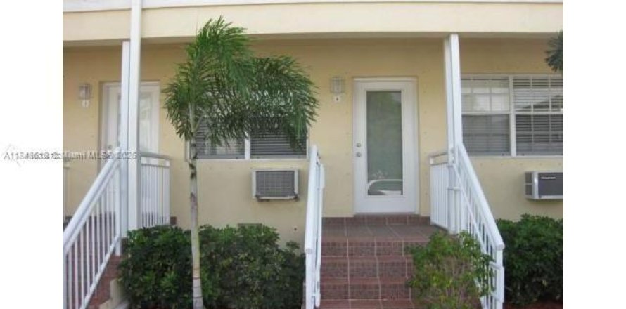 Estudio en el Condominio en Miami Beach, Florida № 1850897