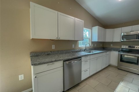 Casa en venta en Weeki Wachee, Florida, 3 dormitorios, 149.11 m2 № 2377891 - foto 3