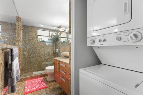 Copropriété à vendre à Miami Beach, Floride: 2 chambres, 89.19 m2 № 2019052 - photo 20