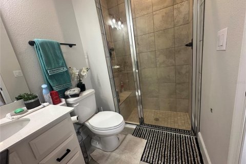 Casa en venta en Kissimmee, Florida, 5 dormitorios, 255.3 m2 № 1900144 - foto 28