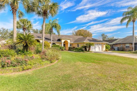 House in Port Orange, Florida 3 bedrooms, 228.26 sq.m. № 1531507 - photo 2