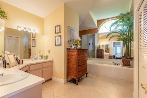House in Port Orange, Florida 3 bedrooms, 228.26 sq.m. № 1531507 - photo 14