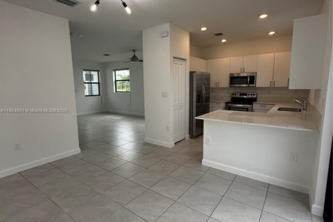 Adosado en alquiler en Homestead, Florida, 3 dormitorios, 162.58 m2 № 2054412 - foto 4