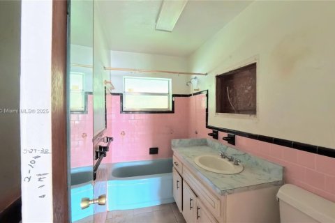 Casa en venta en Oakland Park, Florida, 2 dormitorios, 101.82 m2 № 2039198 - foto 13