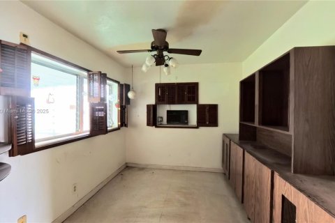 Casa en venta en Oakland Park, Florida, 2 dormitorios, 101.82 m2 № 2039198 - foto 8
