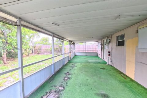 Casa en venta en Oakland Park, Florida, 2 dormitorios, 101.82 m2 № 2039198 - foto 10