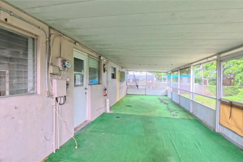 Casa en venta en Oakland Park, Florida, 2 dormitorios, 101.82 m2 № 2039198 - foto 9