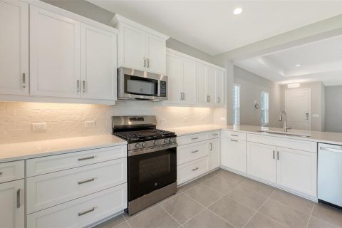House in Parrish, Florida 3 bedrooms, 142.42 sq.m. № 1590258 - photo 19