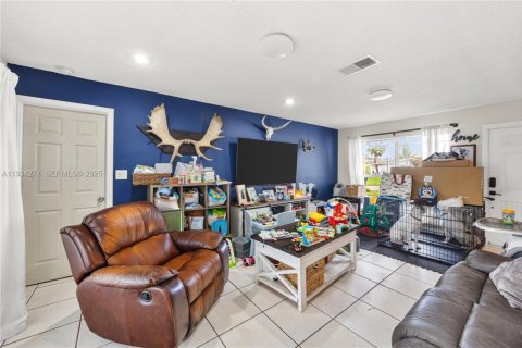 Villa ou maison à vendre à Sunrise, Floride: 2 chambres, 97.27 m2 № 1992488 - photo 11