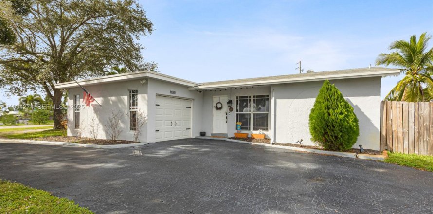 Villa ou maison à Sunrise, Floride 2 chambres, 97.27 m2 № 1992488