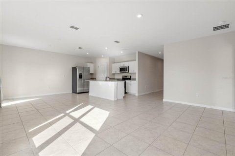 Casa en venta en Haines City, Florida, 4 dormitorios, 158.68 m2 № 2151033 - foto 3