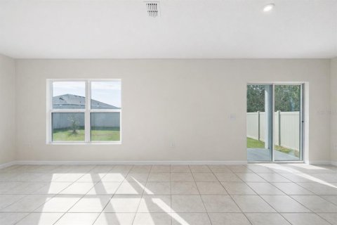 Casa en venta en Haines City, Florida, 4 dormitorios, 158.68 m2 № 2151033 - foto 8